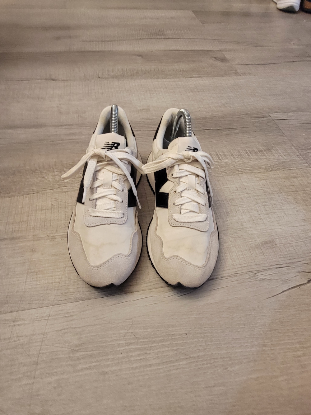 New Balance 237 Womens White Black Casual Lifestyle Sneaker Shoes Size 7.5